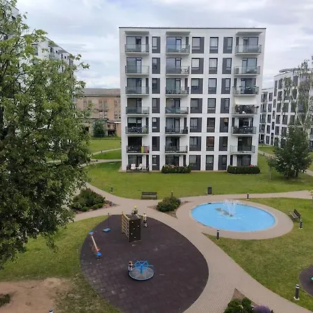 Apartment Modern Urban Retreat Free Private Parking & Balcony Vilnius
