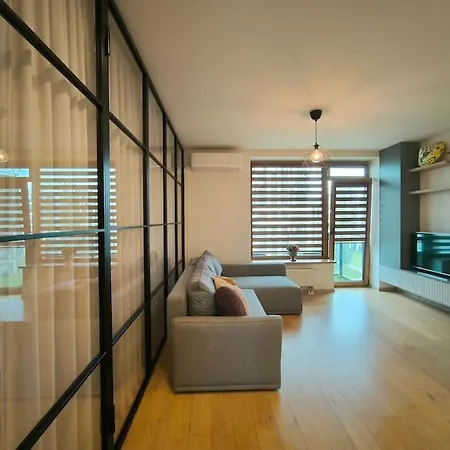 Modern Urban Retreat Free Private Parking & Balcony Apartment Vilnius