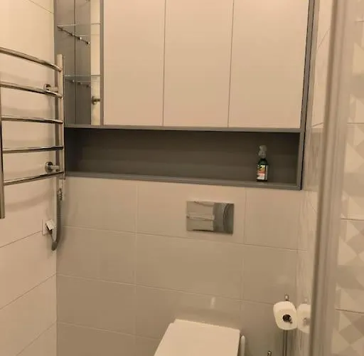 Modern Urban Retreat & Private Parking Apartment