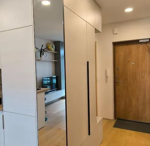 Apartment Modern Urban Retreat & Private Parking *