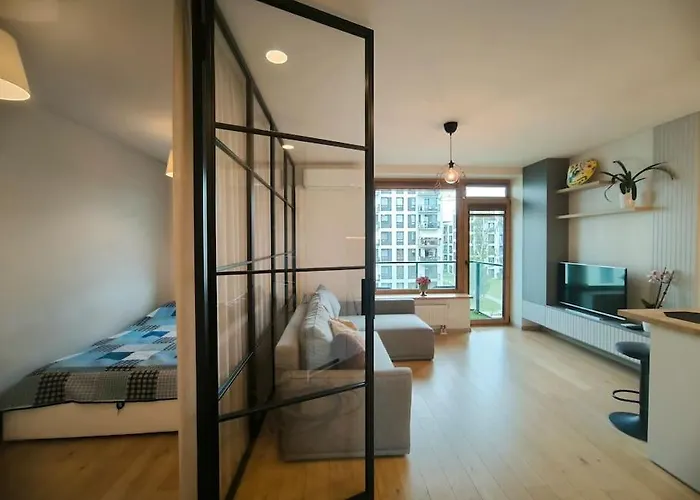 Modern Urban Retreat & Private Parking *