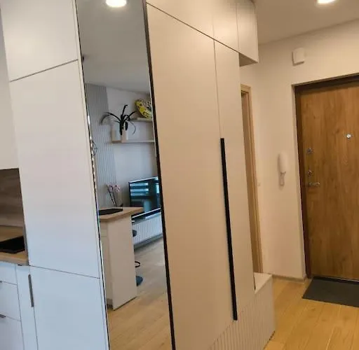 Modern Urban Retreat & Private Parking