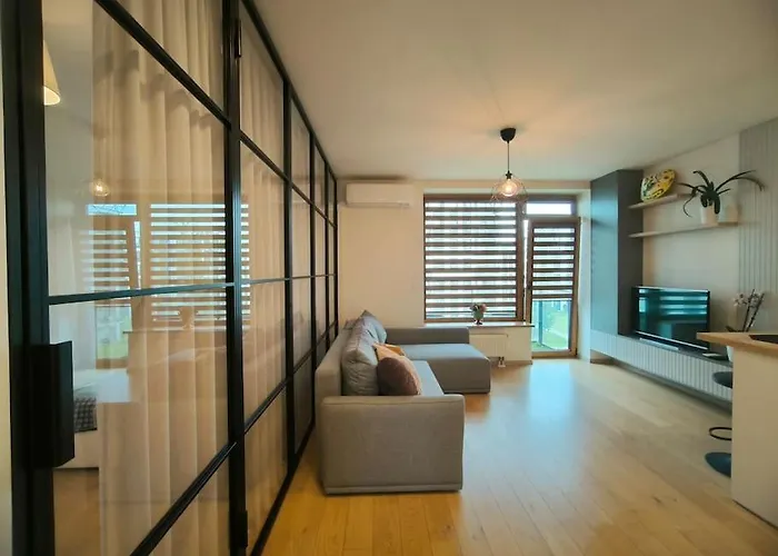 Modern Urban Retreat & Private Parking Apartment Vilnius