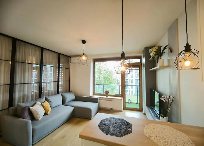 Modern Urban Retreat & Private Parking *