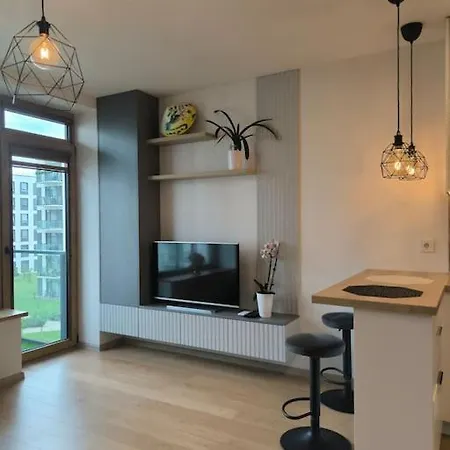 Modern Urban Retreat & Private Parking